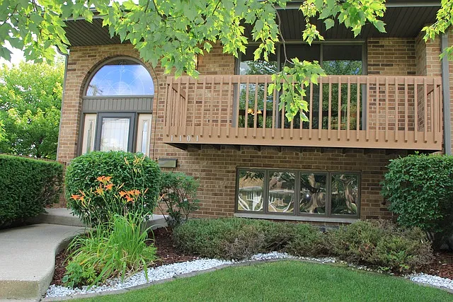 1101 Warner Ave photo 1