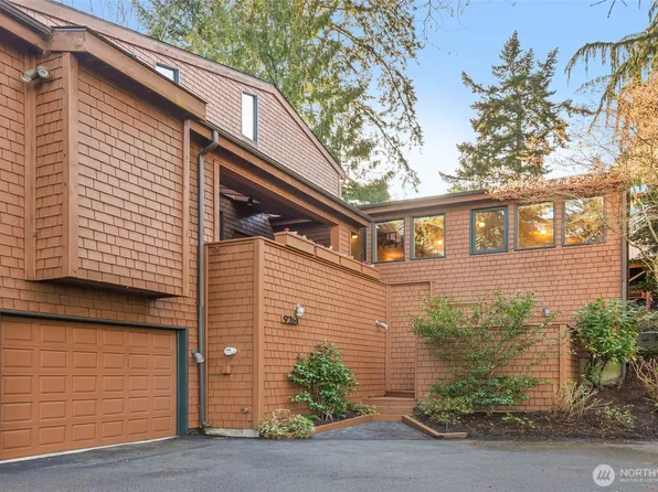 9261 SE 46th Street, Mercer Island, WA 98040