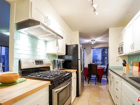 4th image of 800 W 1st St APT 1210