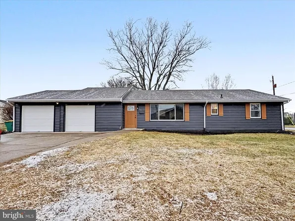 215 Saint Johns Church Rd, Camp Hill, PA 17011