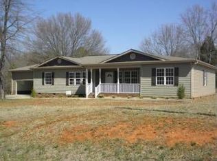 250 Country Oak Rd, Chesnee, SC 29323