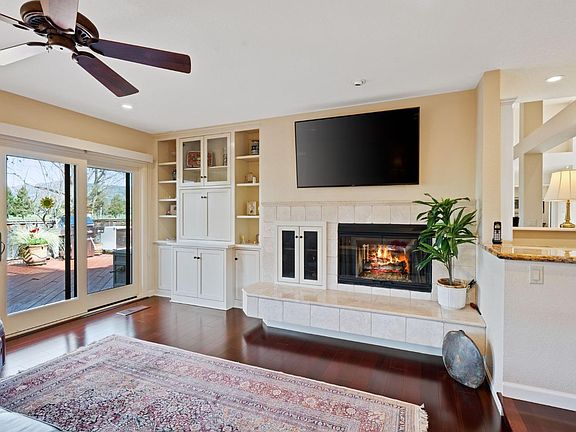 4th image of 120 Silverado Springs Drive