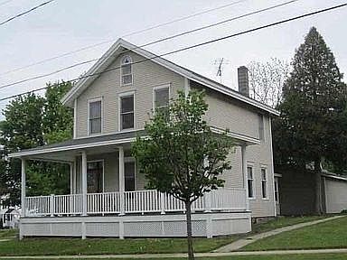1st image of 108 Caroline St