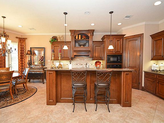 4th image of 16035 Comal Bend Ln
