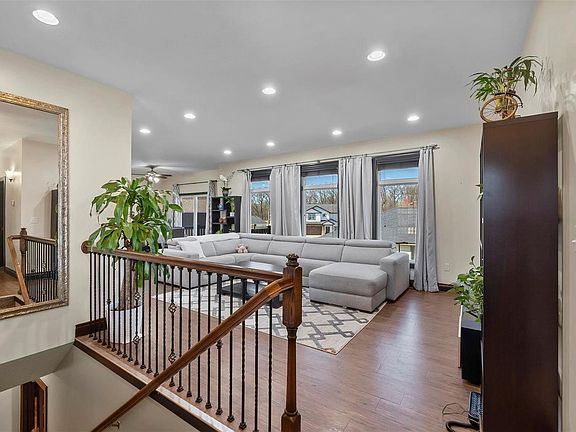 2nd image of 5994 Melissa Ln