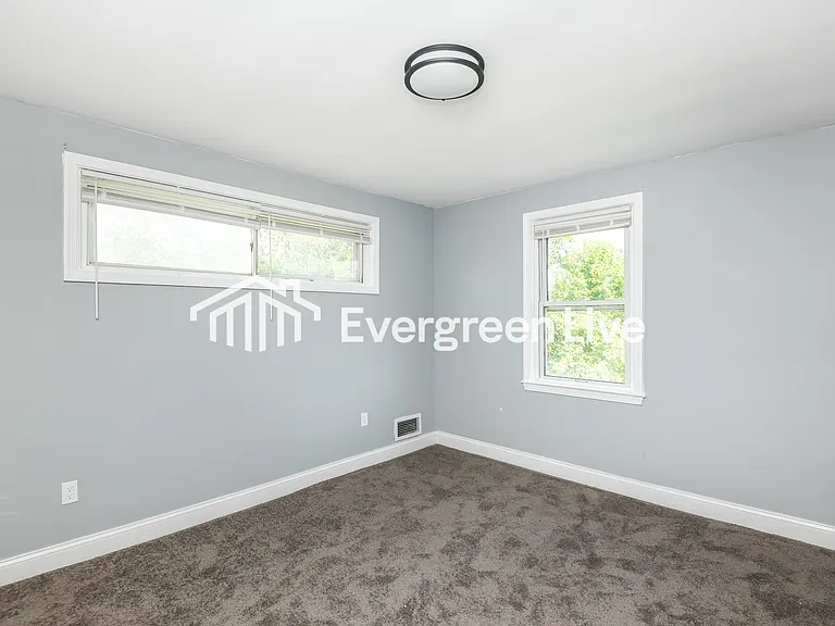 3412 Fleetwood Ave — Photo 11