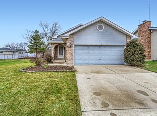 234 Winston Ln, Bloomingdale, IL 60108