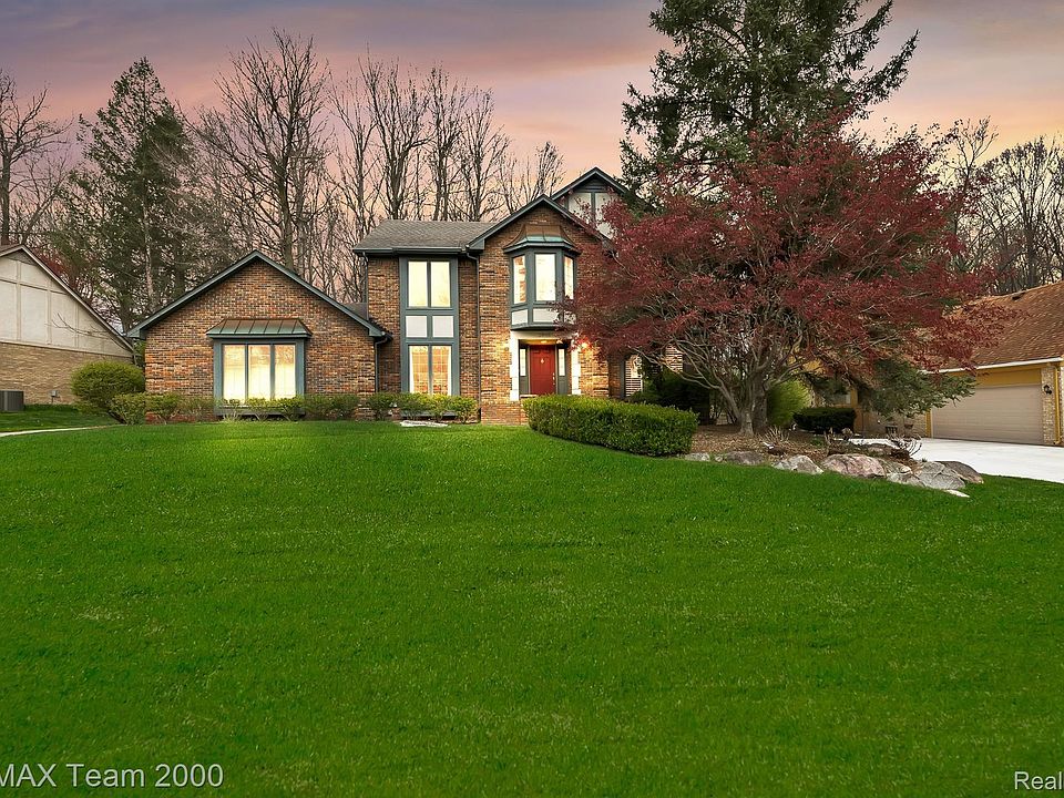 1st image of 28918 Glenbrook Dr