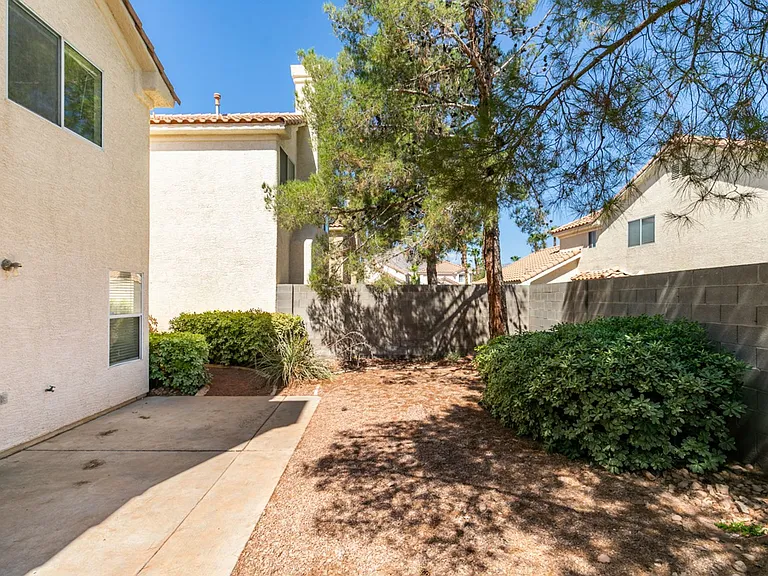 9532 Amber Valley Ln — Photo 26
