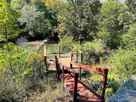 3rd image of 156 River Ln