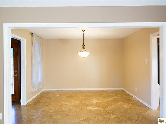 5th image of 35 Park Place Dr