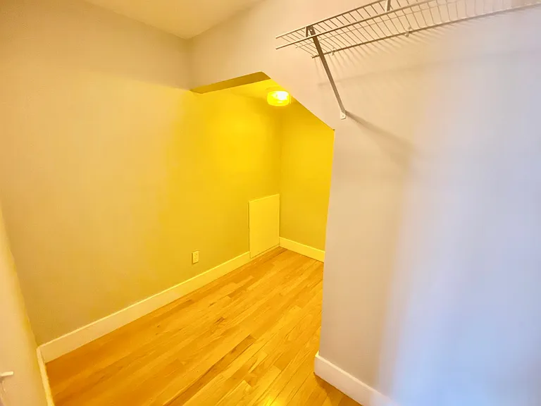 301 17th Ave Ne — Photo 13