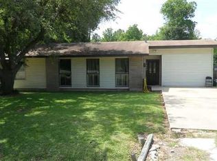 7685 Lawrence Dr, Beaumont, TX 77708