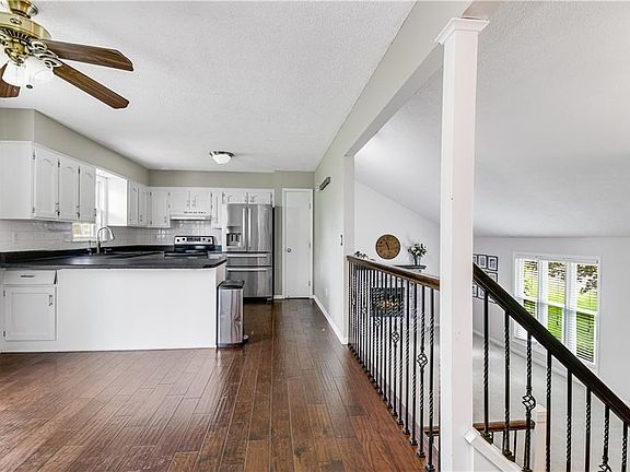3rd image of 14713 W 65th St