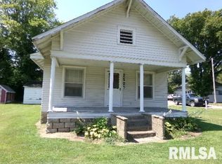 2507 Illinois Ave, Eldorado, IL 62930