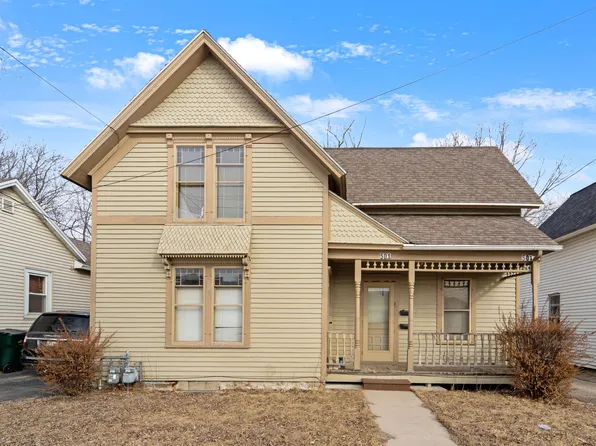 501 W Waupaca St, New London, WI 54961