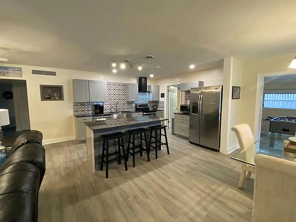 Open floor plan with plenty of space