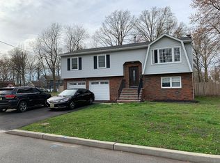 255 E Warren St, Iselin, NJ 08830