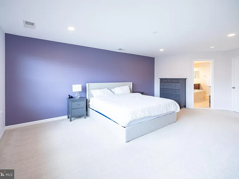 8727 Raleigh Mews — Photo 23