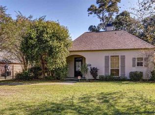 17494 Karen Dr, Prairieville, LA 70769