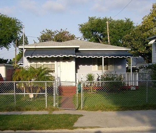 1st image of 4210 21st St N