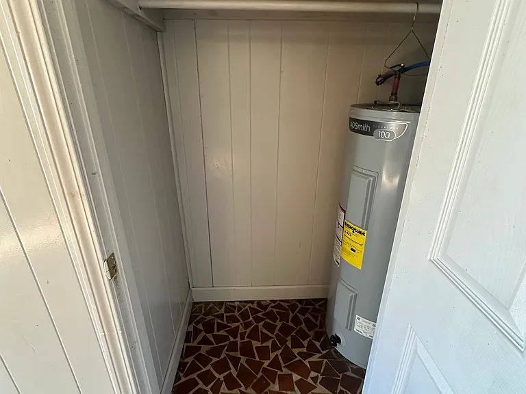 119 Springs East Rd #5 — Photo 7