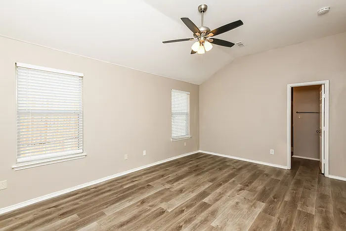 420 Heritage Dr — Photo 10