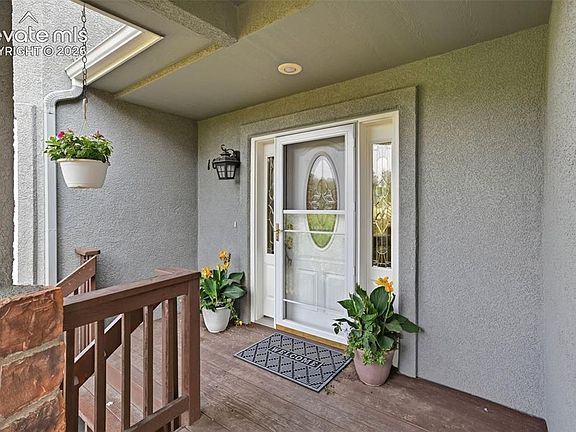 5th image of 1005 Woodmoor Dr
