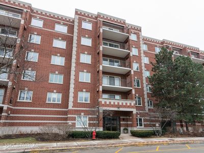 5005 Warren St APT 602, Skokie, IL, 60077