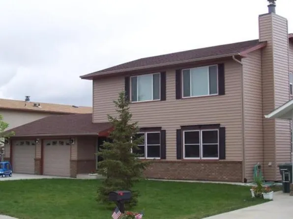 3513 Crestline Cir, Gillette, WY 82716