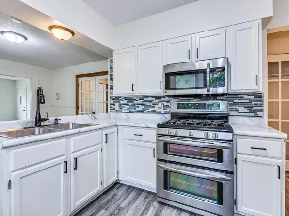 1106 Irving Ave N, Minneapolis, MN 55411