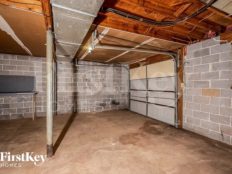 3104 Cobblestone Dr — Photo 13