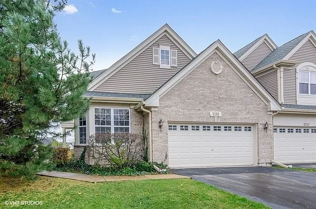 1261 Tamarack Dr photo 1