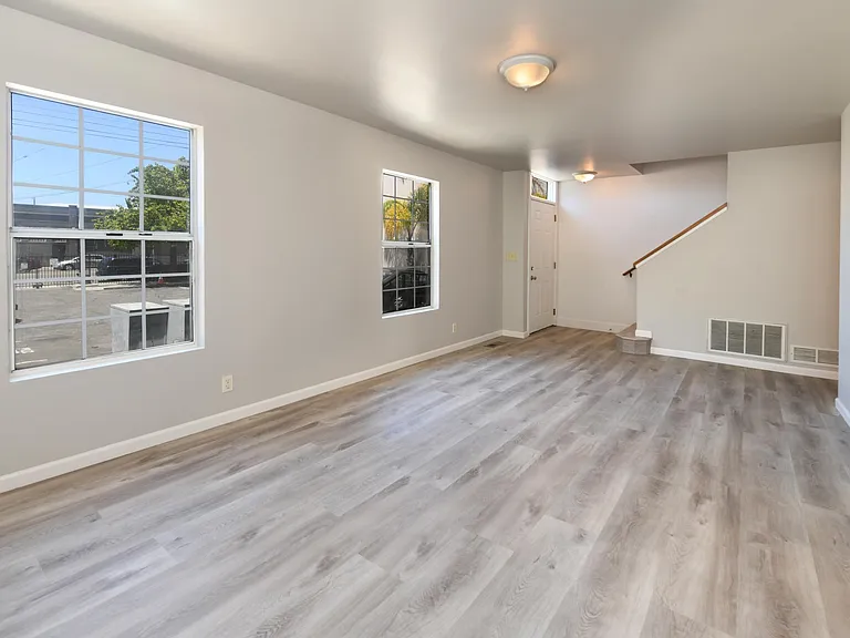 2716 Adeline St — Photo 10