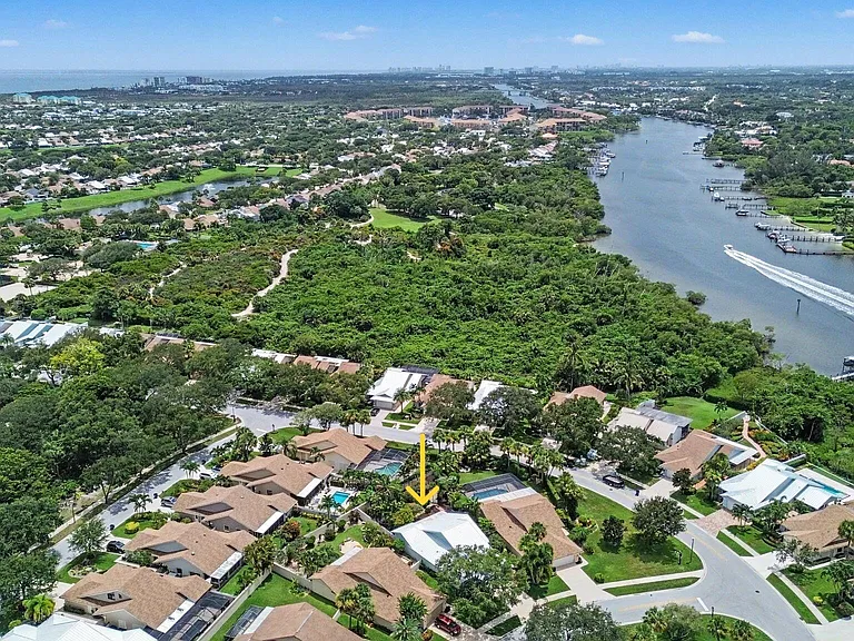 303 Leeward Dr — Photo 36