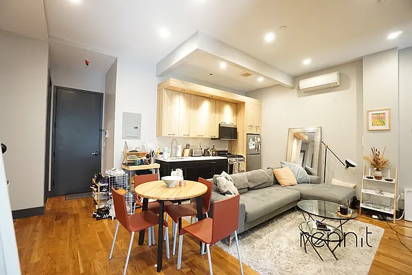 Rented by Rennit Inc. | media 2