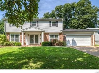 1239 Luray Dr, Chesterfield, MO 63017
