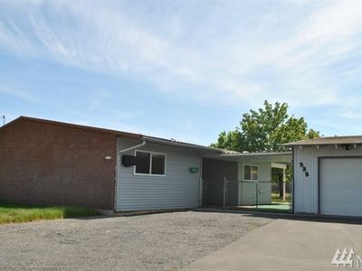 233 Carswell Dr, Moses Lake, WA, 98837