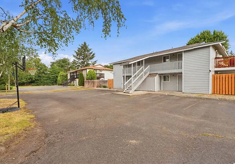 13121 E Skyview Ave #3 — Photo 3