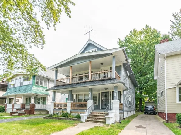 917 Helmsdale Rd, Cleveland Heights, OH 44112