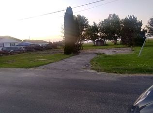 305 E 1st St, Sublette, IL 61367