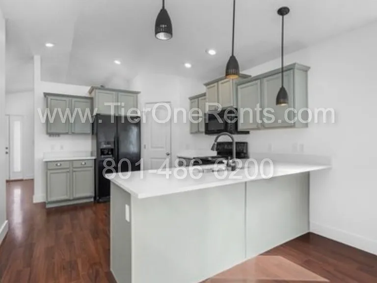 3818 E Rose Hearty Ln — Photo 6