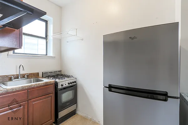 Rented by ERNY LLC | media 2