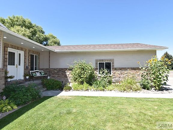 5th image of 2429 Harold Dr