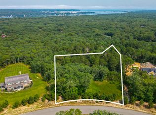 22 Paddock Rd, Oak Bluffs, MA 02557