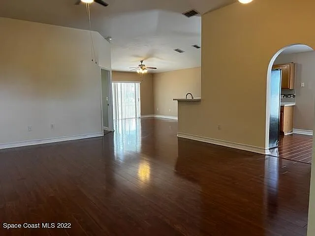 4077 Four Lakes Dr — Photo 2