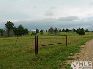 200 Kirkpatrick Rd, Ennis, TX 75119