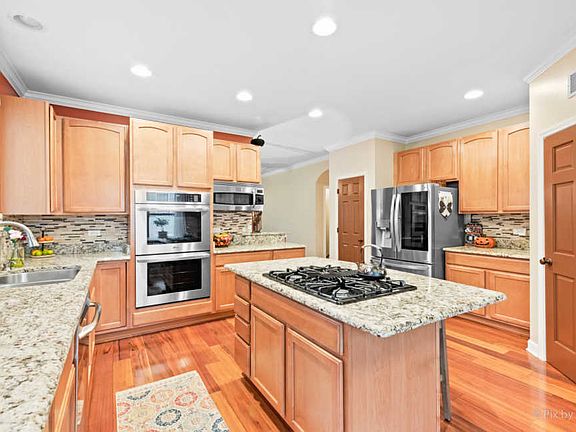 3rd image of 445 Windham Trl
