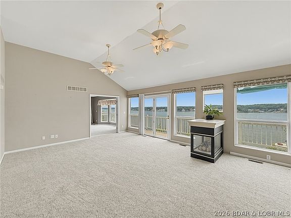 4th image of 1467 Bluff Dr