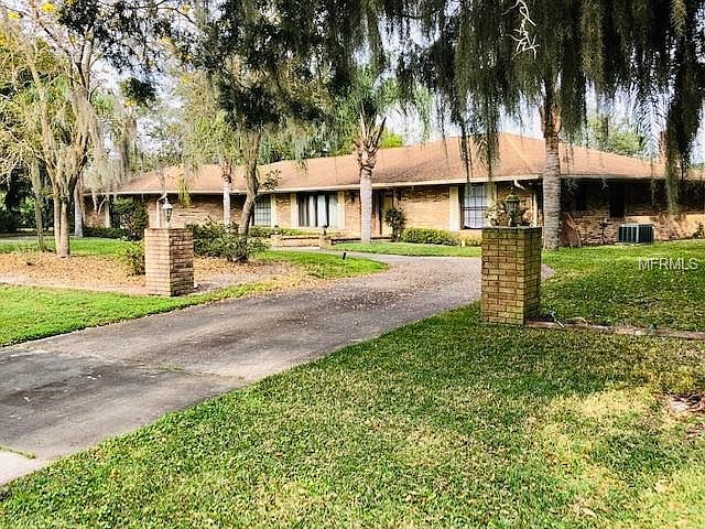 1st image of 715 W Lorraine Dr